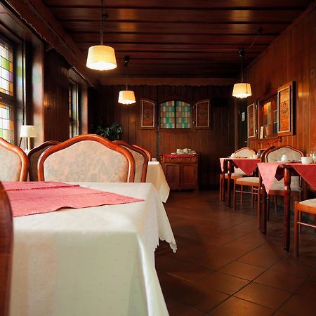 Hotel Zur Sonne Cottbus Ngoại thất bức ảnh