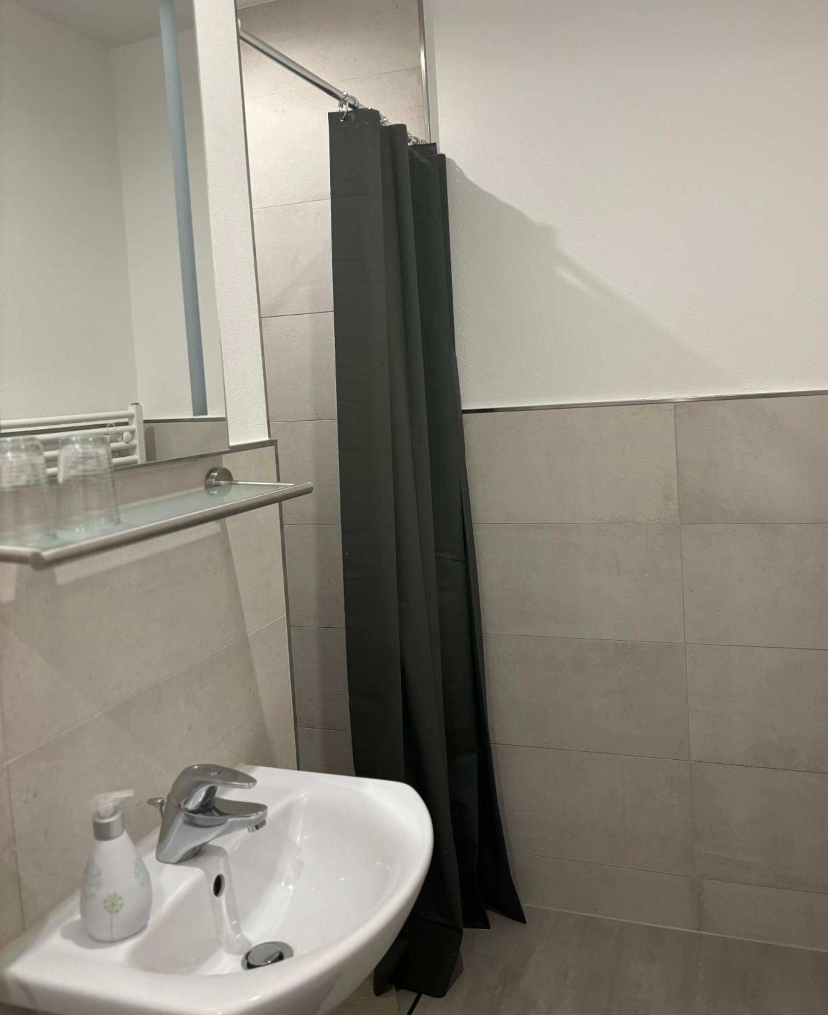 Hotel Zur Sonne Cottbus Ngoại thất bức ảnh
