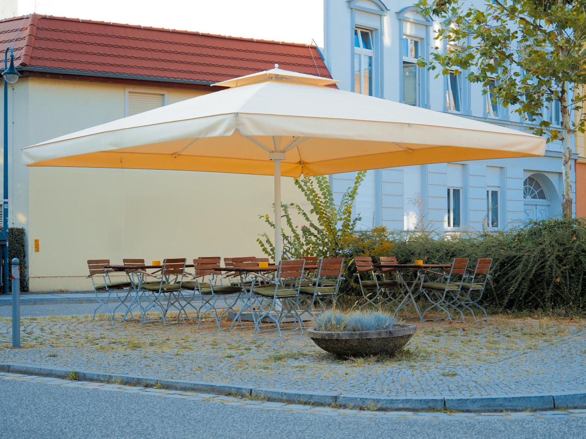 Hotel Zur Sonne Cottbus Ngoại thất bức ảnh